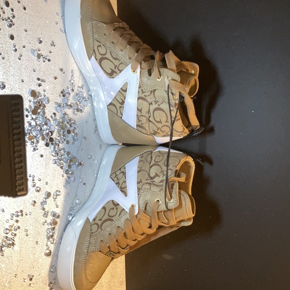 Guess athletic hi tops - Picture 2 of 16
